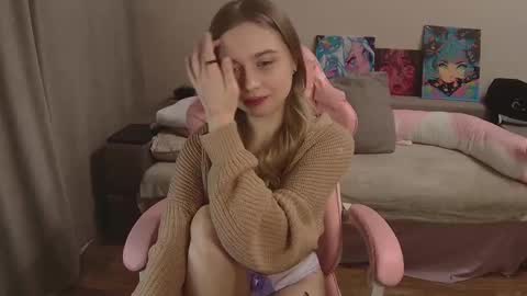 Olivia online show from 10-12-25, 02:38