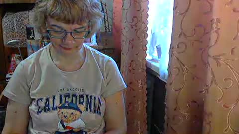 Olivia Mia online show from 03-23-26, 07:01