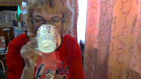 Olivia Mia online show from 04-29-26, 09:46