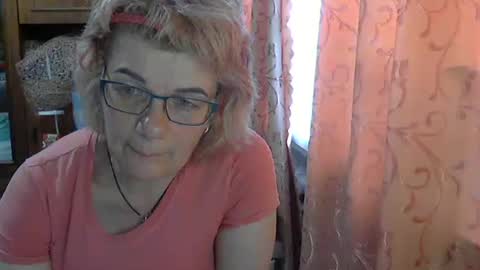 Olivia Mia online show from 05-27-26, 09:17