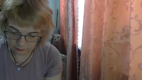 Olivia Mia online show from 05-29-26, 08:12