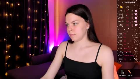 Snapshot of olivia_munn chatting on 02-25-25, 05:19 Olivia online show from 02-25-25, 05:19
