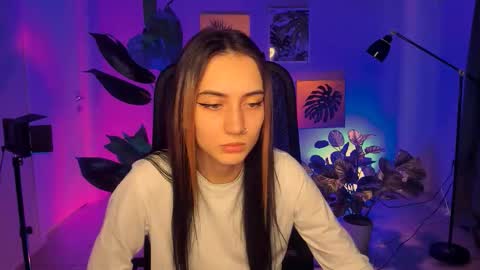 Snapshot of olivia_norton_ chatting on 09-18-25, 09:33 olivia_norton_ online show from 09-18-25, 09:33