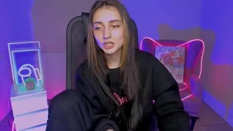 Snapshot of olivia_norton_ chatting on 11-05-25, 03:01 olivia_norton_ online show from 11-05-25, 03:01