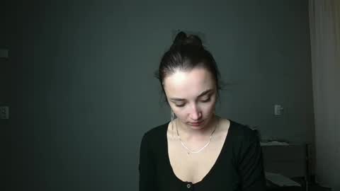 Olivia online show from 03-09-25, 04:11