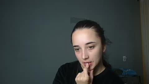 Olivia online show from 10-14-25, 01:01