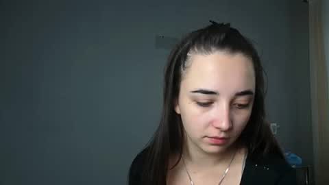 Olivia online show from 10-30-25, 08:27