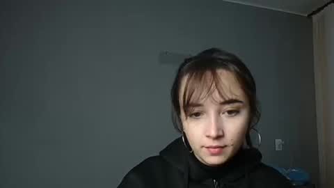 Olivia online show from 11-22-25, 10:25