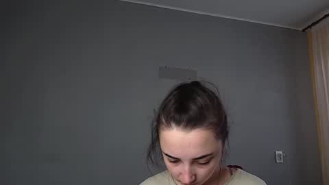 Olivia online show from 03-12-26, 08:53