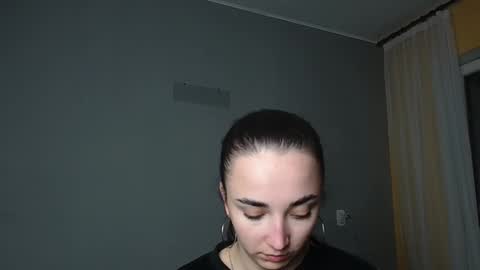 Olivia online show from 04-28-26, 08:25