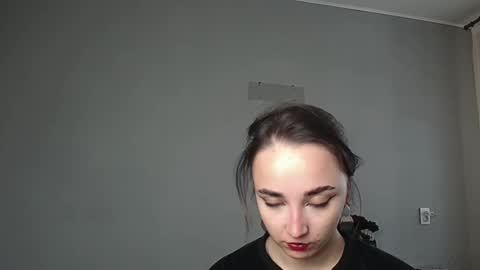 Olivia online show from 04-29-26, 01:48