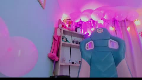 olivia_pretty_ online show from 02-14-25, 12:19