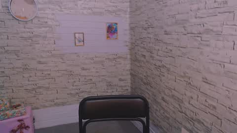 Snapshot of olivia_red_ chatting on 12-14-24, 03:25 Olivia online show from 12-14-24, 03:25