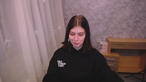 Snapshot of olivia_red_ chatting on 01-01-25, 03:46 Olivia online show from 01-01-25, 03:46