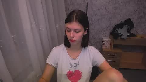Snapshot of olivia_red_ chatting on 01-05-25, 01:35 Olivia online show from 01-05-25, 01:35