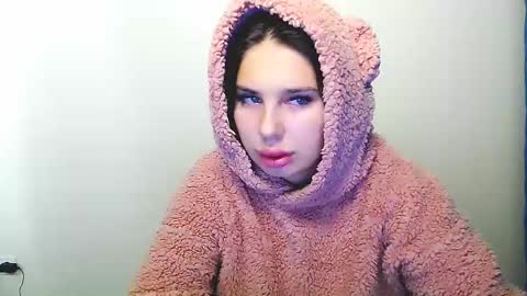 Snapshot of olivia_red_ chatting on 09-18-25, 03:19 Olivia online show from 09-18-25, 03:19