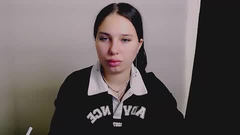 Snapshot of olivia_red_ chatting on 09-19-25, 03:30 Olivia online show from 09-19-25, 03:30