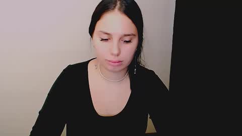 Snapshot of olivia_red_ chatting on 09-20-25, 03:40 Olivia online show from 09-20-25, 03:40