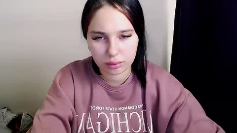 Snapshot of olivia_red_ chatting on 11-06-25, 04:46 Olivia online show from 11-06-25, 04:46