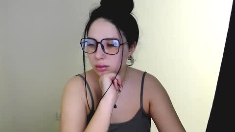 Snapshot of olivia_red_ chatting on 03-19-26, 08:35 Olivia online show from 03-19-26, 08:35