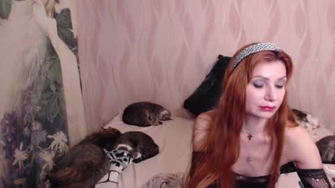 Snapshot of olivia_redd chatting on 02-19-25, 02:55 Olivia online show from 02-19-25, 02:55