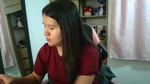 Olivia online show from 04-22-26, 12:18