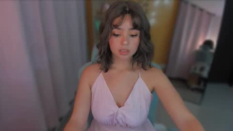 Snapshot of olivia_xd_ chatting on 10-24-25, 07:27 Olivia online show from 10-24-25, 07:27