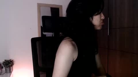 oliviaaa__ online show from 01-18-25, 10:39