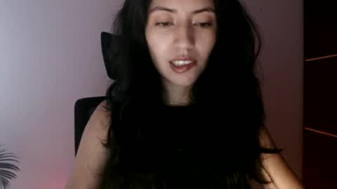 Snapshot of oliviaaa__ chatting on 06-17-26, 04:52 oliviaaa__ online show from 06-17-26, 04:52