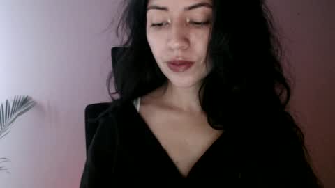 Snapshot of oliviaaa__ chatting on 07-27-26, 04:25 oliviaaa__ online show from 07-27-26, 04:25