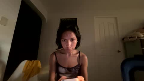 Snapshot of oliviaarmani chatting on 02-27-26, 09:09 Olivia online show from 02-27-26, 09:09