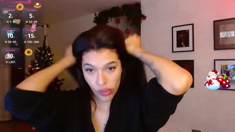 Snapshot of oliviabran_ chatting on 12-20-25, 02:07 Olivia Bram online show from 12-20-25, 02:07