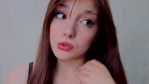 Snapshot of oliviahoresnev chatting on 07-21-26, 04:53 Olivia online show from 07-21-26, 04:53