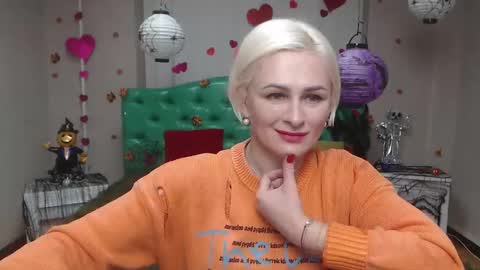 Snapshot of oliviahorst chatting on 11-06-25, 08:15 OliviaHorst online show from 11-06-25, 08:15