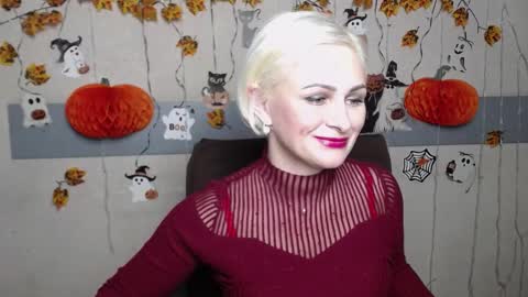 Snapshot of oliviahorst chatting on 11-15-25, 06:37 OliviaHorst online show from 11-15-25, 06:37