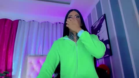 oliviahot01 online show from 04-10-26, 02:33