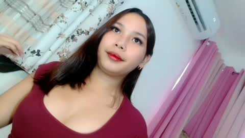 oliviahutton online show from 06-19-26, 05:56