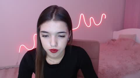 Snapshot of olivialimm chatting on 12-08-24, 06:28 Olivia online show from 12-08-24, 06:28