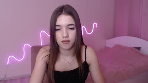 Snapshot of olivialimm chatting on 12-16-24, 04:05 Olivia online show from 12-16-24, 04:05