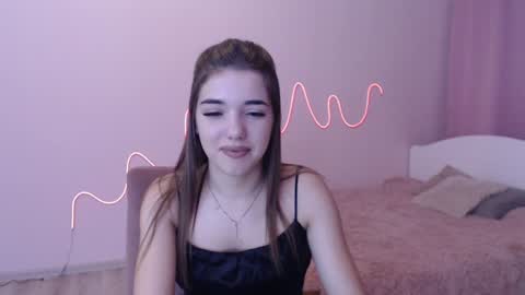 Snapshot of olivialimm chatting on 12-24-24, 07:00 Olivia online show from 12-24-24, 07:00