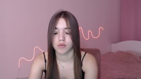 Snapshot of olivialimm chatting on 12-25-24, 04:11 Olivia online show from 12-25-24, 04:11