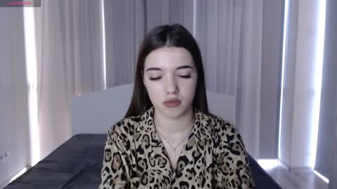 Snapshot of olivialimm chatting on 01-05-25, 02:30 Olivia online show from 01-05-25, 02:30