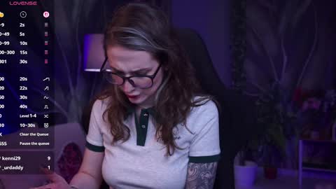 Snapshot of oliviamcclean chatting on 02-03-26, 06:22 Liv online show from 02-03-26, 06:22