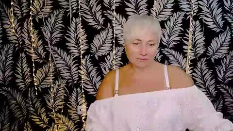 Kelly online show from 10-10-25, 11:42