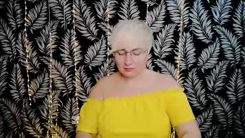 Kelly online show from 03-12-26, 01:17