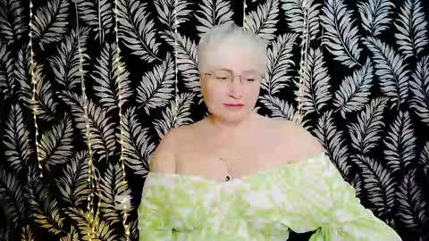 Kelly online show from 05-01-26, 10:42