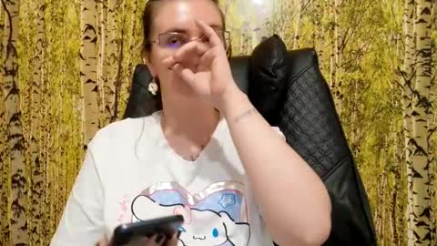 Snapshot of oliviasager chatting on 05-31-26, 04:09 Mistress Olivia online show from 05-31-26, 04:09