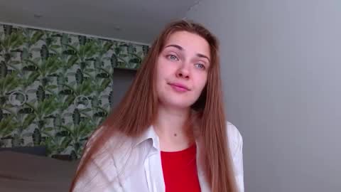 Olivia online show from 10-08-25, 04:32