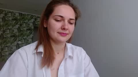 Olivia online show from 10-13-25, 04:23