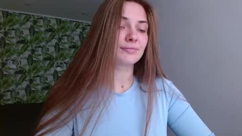 Olivia online show from 10-31-25, 05:19